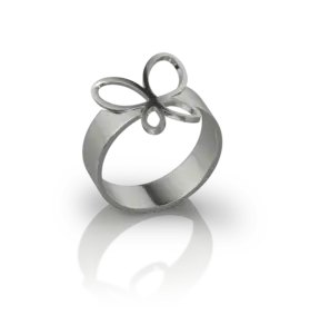 Bague Papillon de Jocelyn Bouget : bague à motif papillon en acier inoxydable, modélisée en 3D et imprimée par Sculpteo. Création originale.